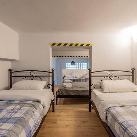 Apartamento Bourgogne Atenas Exterior foto